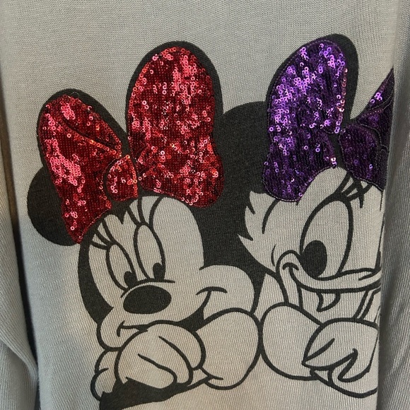 Torrid Disney Sweater Top Womens 6 Gray Minnie Daisy Sequin Bow Scrappy V-Neck - Picture 5 of 10